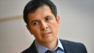 <span class="highlight">Филип</span> <span class="highlight">Гунев</span> за къщата в Барселона: Няма да се установи директна връзка с Борисов