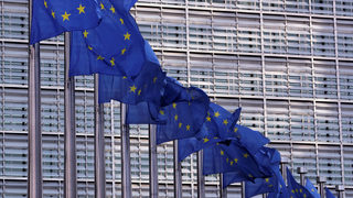Брюксел предлага 75 млн. евро за прибиране на хора и превоз на медицинско оборудване