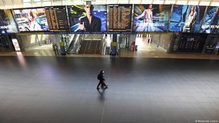 В Италия вече не пеят и не ръкопляскат