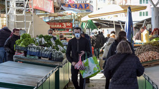Коронавирусът в България: Маските отново са задължителни, пазарите затварят врати (хронология)