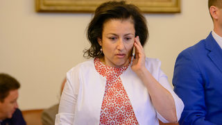 Атаката от веригите е в стил предизборна кампания, смята министър Танева