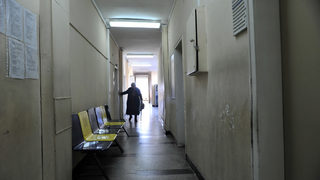 Страничните жертви изпревариха коронавируса