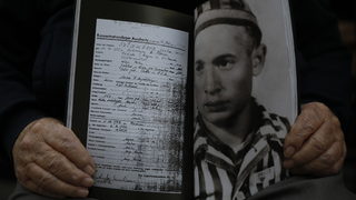 Оцелелите от холокоста си спомнят какво е да живееш скрит и уплашен