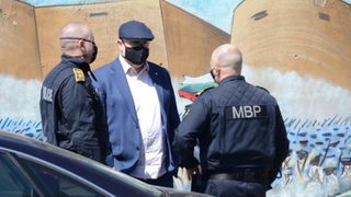 Трима са обвинени за побоя над Слави Ангелов, Гешев с намеци за поръчителите