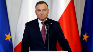 Седмици преди изборите за президент в Полша спорове дали да се проведат