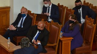 Трябва специален <span class="highlight">закон</span> <span class="highlight">за</span> коронавируса