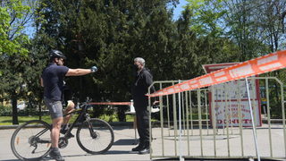 Докато важните въпроси за вируса не намерят отговори, да спазваме мерките