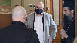 Едно наум: "Инструментът на Господ" обеща човешко правосъдие