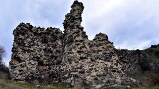 Фотогалерия: Крепостта Моняк в Източните Родопи