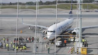 "Райънер" планира да възстанови почти половината си полети