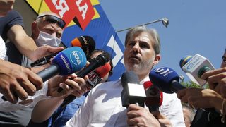 Дарението от Пеевски предизвика противоречия в "Левски" и ще бъде обсъждано в сряда