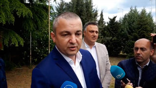 Кметът на Варна не знаел как да уведоми гражданите за замърсяването на езерото и залива