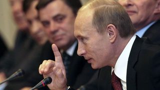 Русия спасява с 9 млрд. долара енергийните си гиганти