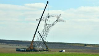 Всички фирми от есента ще се снабдяват с <span class="highlight">ток</span> от борсата