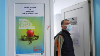 Коронавирусът в България: епидемията гасне, но опасността не е отминала (хронология)