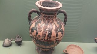 Фотогалерия: Грънците на древните от Родос