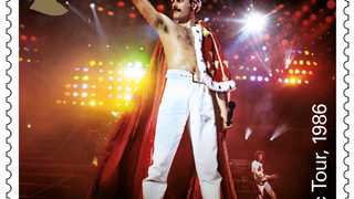 Снимка на деня: Кралска марка за 50-годишнината на Queen