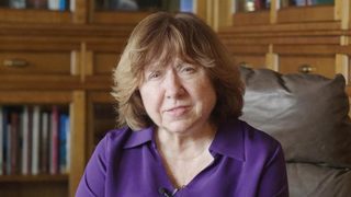 Светлана Алексиевич: Трудно е да обичаме хората, но омразата няма да ни спаси