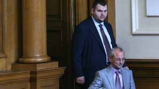 Топката сега е у Борисов