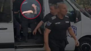 Къде е границата, или кога полицаите започнаха да размахват юмруци пред всички
