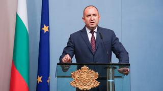 Президентът: Преходът започна с мутрите и ще приключи с изхвърлянето им от властта