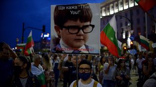 Ден девети: От Съдебната палата до БНТ - протестът премина без провокации (хронология)