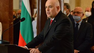 Предозиране: Прокурорската колегия обяви искането за оставка на Гешев за неправомерно