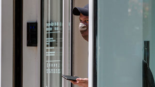 При извънредното положение икономиката се свива едноцифрено