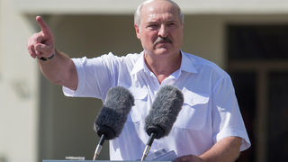 Лукашенко допусна промени в конституцията, но "не под натиска на улицата"