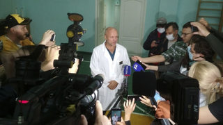 Водят се преговори Навални да бъде лекуван в чужбина, Кремъл предложи помощ (обновена)