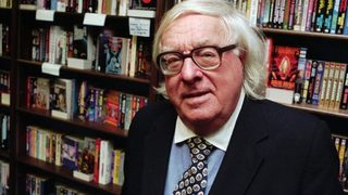 "Баща ми е Жул Верн, Хърбърт Уелс е мъдрият ми чичо, Мери Шели ми е майка"