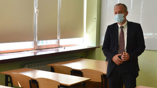 Коронавирусът в България: 82% от родителите искали часовете да са в училищата (хронология)