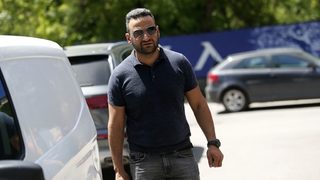 Хиндлиян: Папазов руши авторитета на Наско Сираков с позорното си поведение