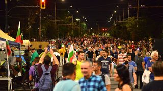 Ден 54: протестиращите с акция пред представителството на Еврокомисията (хронология)