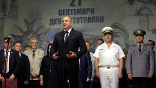 Кратки новини: Румен Радев участва в празника на Тутракан