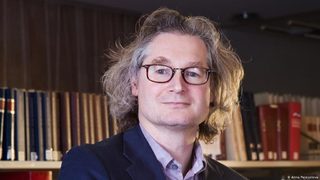 Проф. Брунбауер: България провокира глупав конфликт със Скопие заради измислени проблеми