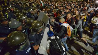 От светлината на площада до "Искаме на църква" - как премина третото Велико народно въстание
