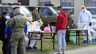 Коронавирусът по света: Словакия забрани събиранията на повече от шест души (хронология)