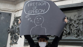 Франция видя радикалните ислямистки онлайн движения след убийството на учител