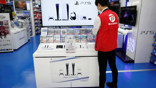 Новата Sony PS5 с повече "конски сили" излезе на пазара