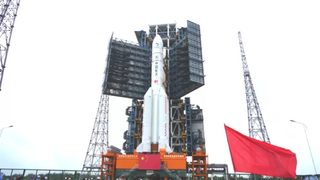 Китай ще изстреля мисия за връщане на проби от Луната