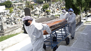На първите избори с коронавируса бразилците ще покажат стоят ли зад Болсонаро