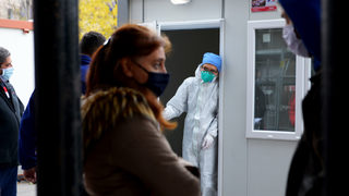 Коронавирусът в България: Направление за PCR тест ще се издава и след позитивен антигенен (хронология)