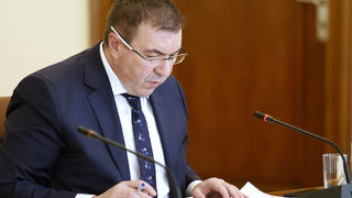 Сред най-успешните си дейности Ангелов отчете плановете за готовност при пандемия и за ваксинация