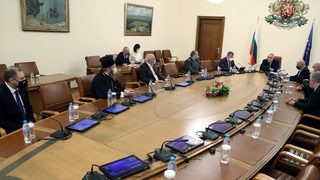 Правителството разпредели близо половин милиард лева за часове
