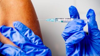 Защо все повече германци не искат да се ваксинират