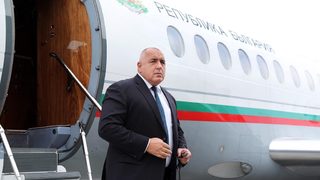 "Още година и половина - две да довършим, иначе ще замотаят": Борисов облетя строежа на "Хемус"