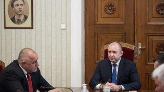 Коронавирусът в България: датата на изборите доведе до нов спор между Борисов и Радев (хронология)