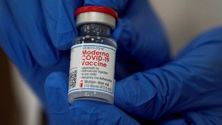 Коронавирусът в България: първите ваксини на "Модерна" пристигат на 13 януари (хронология)