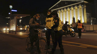 В 18:00 часа социалният живот във Франция замира
